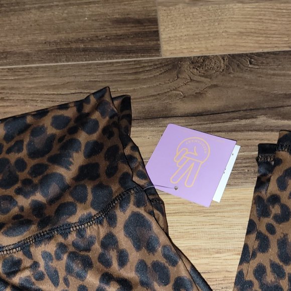 Women's Leopard Print Ascot and Hart Leggings NWT - Picture 8 of 10